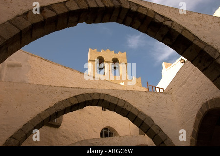 Clocher du Monastère Saint Jean le théologien à Patmos Banque D'Images