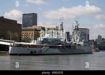 Le HMS Belfast sur la Tamise Londres Angleterre Banque D'Images