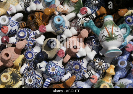 La poterie dans un marché tunisien en vente, Houmt Souk Djerba Banque D'Images