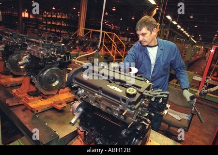 Moteur Ford Zetec 16v ligne de production à l'usine de moteurs Ford Bridgend South Wales UK Banque D'Images