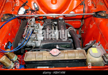 Moteur préparé rallye de Vintage Ford Cortina Lotus voiture rallye à l'agneau doux complexe Rallye Llangurig Powys Pays de Galles UK Banque D'Images