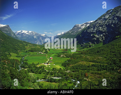 Vallées de la Norvège près de Geiranger dans plus Romsdal région Banque D'Images