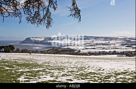 À l'échelle Robin Hoods Bay en hiver North Yorkshire UK Banque D'Images