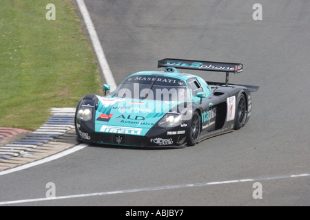 Aucune voiture 1 Maserati MC 12 GT1 Michael Bartels et Andrea Bertolini FIA GT Championship round 1 mai 2006 à Silverstone Banque D'Images