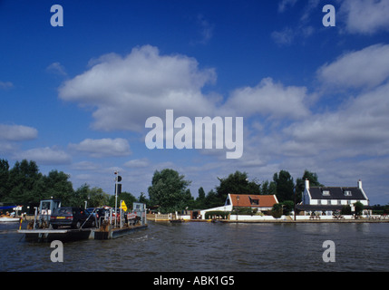 Ferry à Norfolk Royaume-uni Reedham Banque D'Images