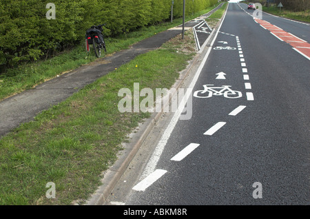 La piste cyclable de Ganton à Staxton sur l'A64 près de Scarborough dans le Yorkshire du Nord Banque D'Images