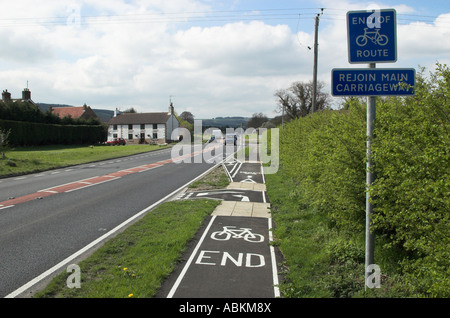 La piste cyclable de Ganton à Staxton sur l'A64 près de Scarborough dans le Yorkshire du Nord Banque D'Images