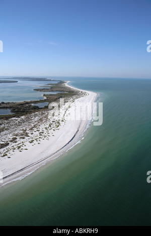 Photo aérienne de la Floride à la plage sauvage vierge clé Shell, Shoal, passer un auvent, Golfe du Mexique, Saint Petersburg, Floride Banque D'Images