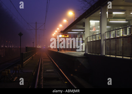 Dans stationview eveninglight misty Banque D'Images