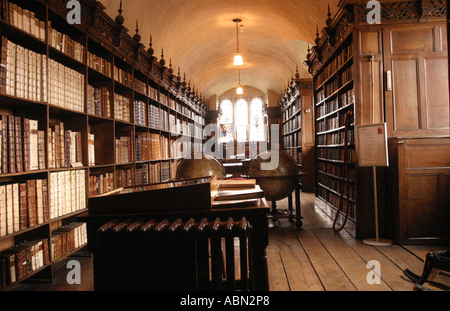 La cathédrale de Winchester Winchester Hampshire La Bibliothèque Morley Cette chambre a été construite après l'achèvement de la cathédrale et a été Banque D'Images