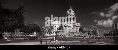 Le noir et blanc vue panoramique de la Capitale La Havane Cuba Central bâtiment Capitolio Banque D'Images