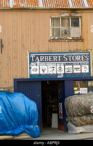 Tarbert stores, DIY shop avant, Tairbeart, Isle of Harris, îles Hébrides, Ecosse, UK, Europe, mai Banque D'Images