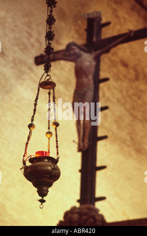 Autel crucifix et pendaison encensoir en 7ème-11ème siècle cathédrale de Venise l'île de Torcello Banque D'Images
