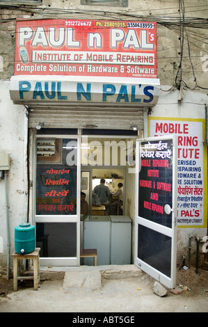 Paul n Pal s réparation Mobile Institute Delhi Inde Banque D'Images