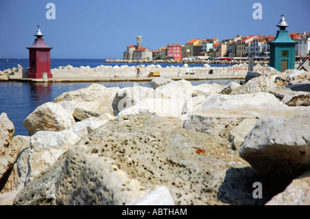 Vue sur le port de Piran, Slovénie Primorska Istria ancien ex-Yougoslavie Pirano Istra Istrie slovène à l'est l'Europe de l'Est Banque D'Images