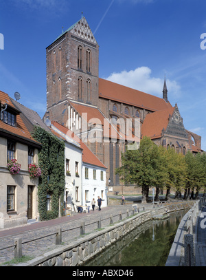 Wismar, Saint Nicolas, Süd-West-Ansicht und Frische Grube Banque D'Images