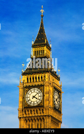 Big Ben, Tour de l'horloge, Tour Elizabeth, cadran de l'horloge à Londres. Architecture néo-gothique. Landmark House of Parliament en Grande-Bretagne, Angleterre, Royaume-Uni. Banque D'Images