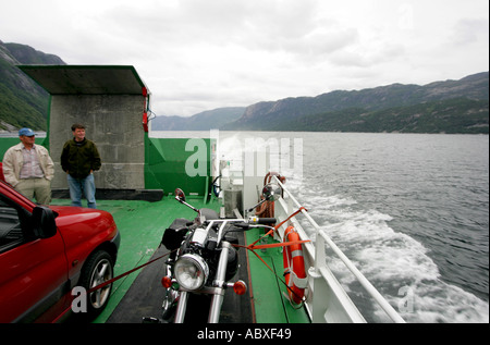 Jeu de voiture fast ferry Lysefjorden Norvège Banque D'Images