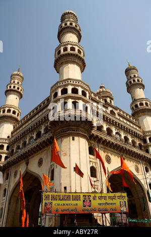 Charminar Les quatre tours Bazar Hyderabad Andhra Pradesh Inde Banque D'Images