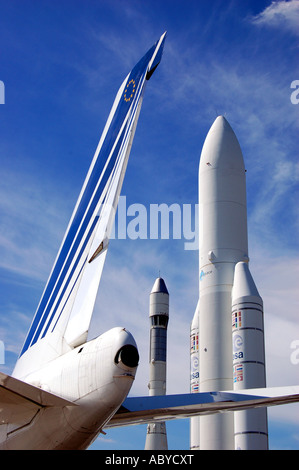 Des fusées Ariane et d'avion à réaction à l'aéronautique de Paris, Le Bourget. Paris. Banque D'Images