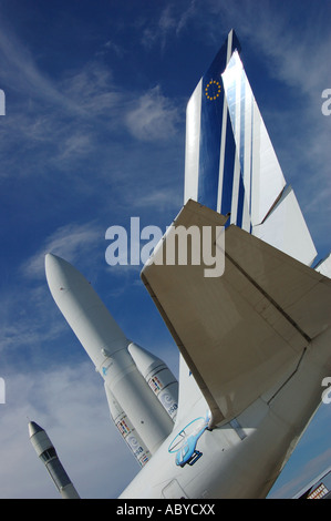 Des fusées Ariane et d'avion à réaction à l'aéronautique de Paris, Le Bourget. Paris. Banque D'Images