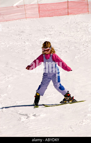 L'apprentissage du ski pour enfants Banque D'Images