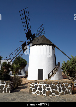 Moulin sur l'île de Fuerteventura, dans les îles Canaries Banque D'Images