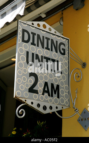 Coin jusqu'à 2h00 Inscription Banque D'Images