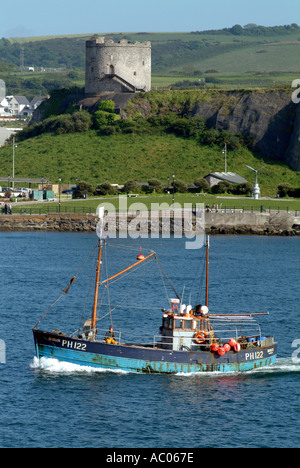 Bateau de pêche sur Bosloe plymouth Devon England UK Banque D'Images