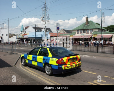 Southend on Sea station balnéaire au bord de la rivière Thames Estuary Eastern Esplanade garé Ford Mondeo voiture de police Banque D'Images