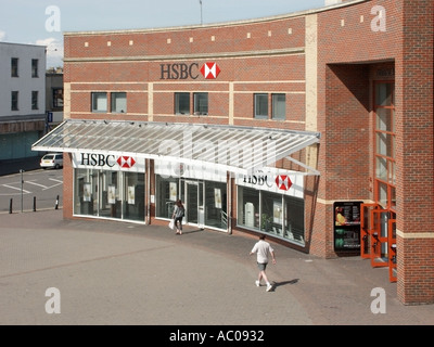 Vue aérienne de la direction générale de la banque HSBC fournissant mécanisme bancaire locaux dans station balnéaire shopping high street Southend on Sea Essex Angleterre UK Banque D'Images