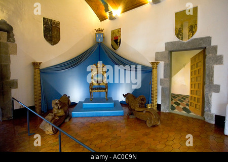 Armoiries de la chambre dans le Château Gala Dalí à Pubol, Catalogne, Espagne Banque D'Images