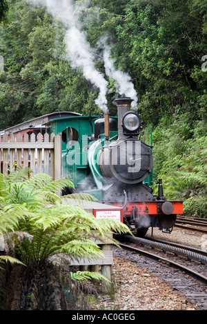 Le West Coast Wilderness Railway restauré entre Strahan et Queenstown basé sur le système Abt importés de Suisse Banque D'Images