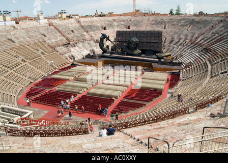 Le centre de l'arène de Vérone pendant la journée Banque D'Images