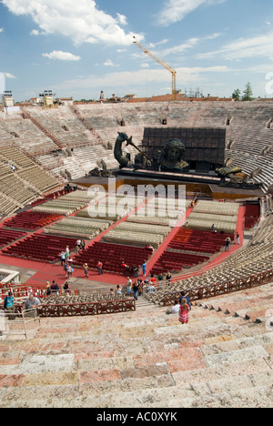 Le centre de l'arène de Vérone pendant la journée Banque D'Images