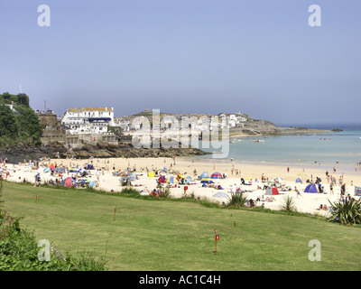 La plage de Porthminster à la direction de St Ives Banque D'Images