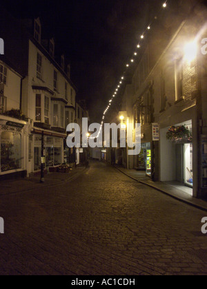 La vue de dessus de la rue avant la nuit. Banque D'Images