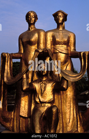 Vietnam, Dien Bien Phu, statue, cimetière Banque D'Images