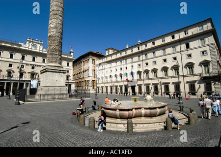 La Piazza Colonna Rome Italie Banque D'Images