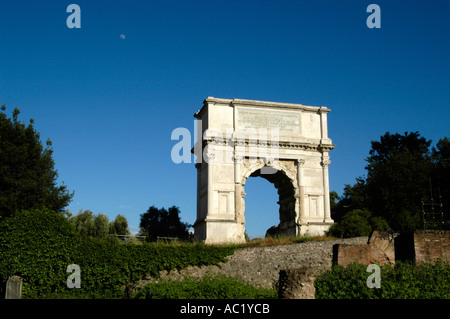 L'Arc de Titus sur la Via Sacra dans le Forum Romain, Rome Italie Banque D'Images