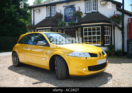 La Mégane Renaultsport 230 F1 Team R26 plus limitée commémorant l'équipe Renault de Formule 1 2006 win Banque D'Images