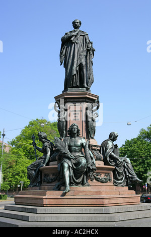 Monument à Maximilien II, roi de Bavière, Munich, Allemagne Banque D'Images