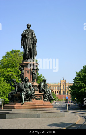 Monument à Maximilien II, roi de Bavière, Munich, Allemagne Banque D'Images