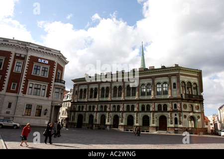 Bâtiment de la Bourse lettone sur la place dom à Riga, Lettonie Banque D'Images