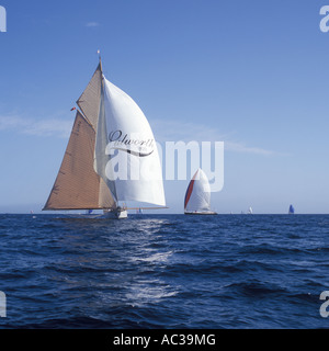 Palma Superyacht Cup 2007 - sailing yachts - motor yacht classique 1920 Lulworth ( 46,3 m ) dans le premier plan - en cours Banque D'Images