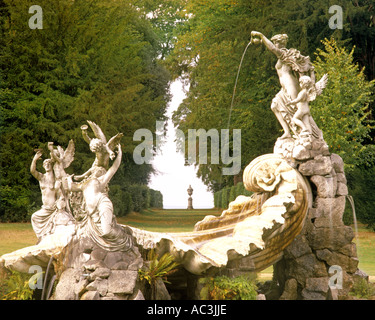 Go - BERKSHIRE : Fontaine à Cliveden Park Banque D'Images