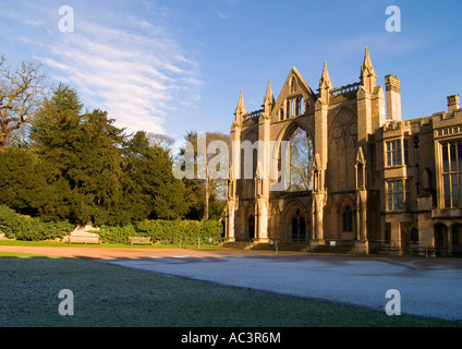 L'Ouest avant de Newstead Abbey sur un matin d'hiver dans la région de Lancashire, Royaume-Uni Banque D'Images