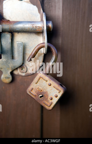 Cadenas déverrouillé Banque D'Images