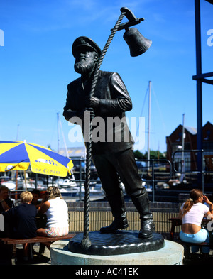 Statue de captain cat un personnage de Dylan Thomas s jeu sous le bois de lait quartier maritime de Swansea swansea glamorgan Banque D'Images