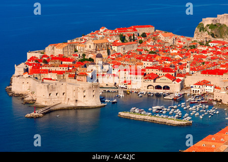 La ville fortifiée de Dubrovnik Croatie Banque D'Images